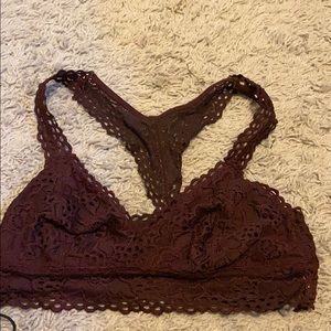 Maroon bra let